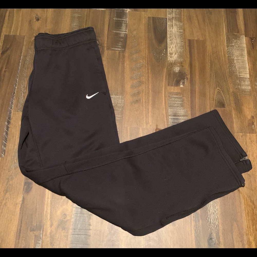 Women’s Nike Sweatpants - Black Size Small